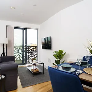 1 Bed Flat Near Canary Wharf, O2 Apartment London